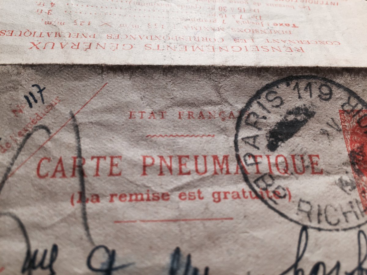 Il y aussi un pneumatique qui date de 1944 #Madeleineproject https://t.co/8PPEVeUokM